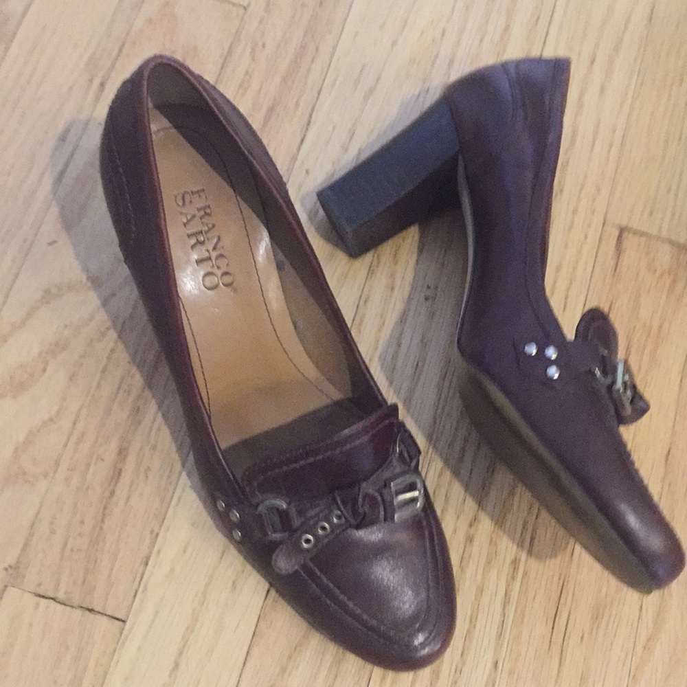 Shoes - Picture 2 of 8